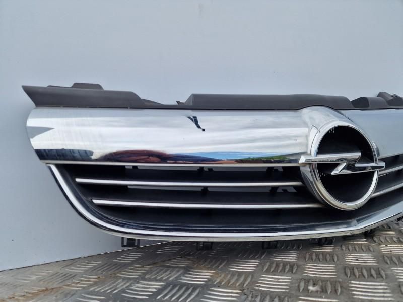 Grila radiator din bara fata Opel Zafira B Facelift