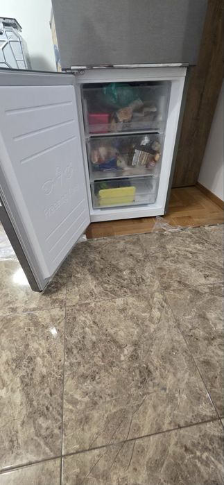 Хладилник LG на 1г.
