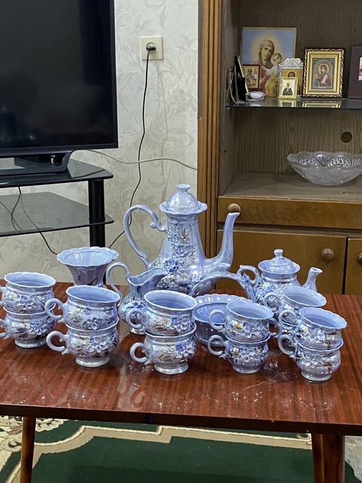 Чайный сервиз и кофейный