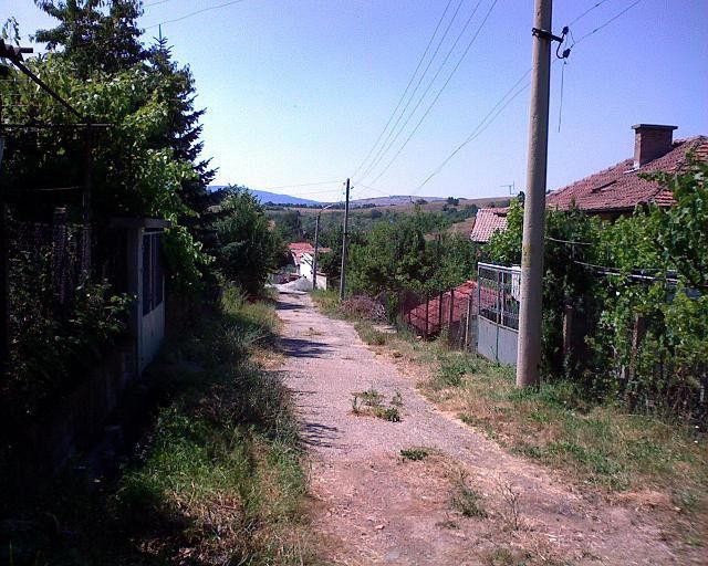 Продава се Парцел в с. Тополница, Област Кюстендил - 800 кв.м за 32 €/кв.м - Снимка #1