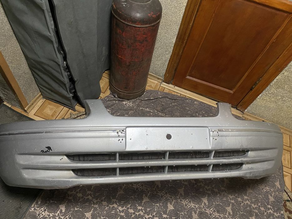 Продам бампер от камри 20