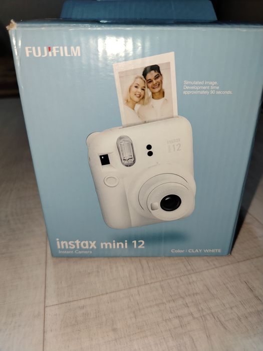 Фотоаппарат Instax mini 12