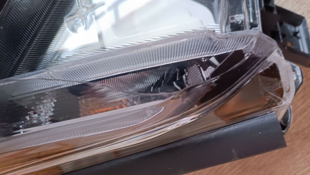 Фара Субару Форестер 2023