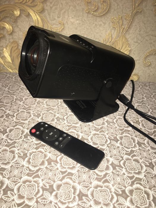 Projektor  pulti bilan
