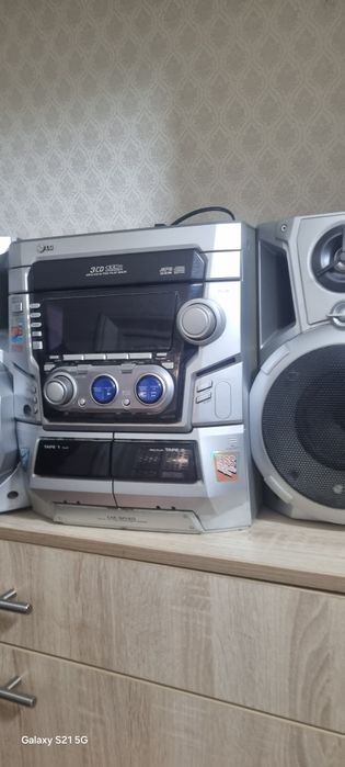 Срочно продам музыкальный сентр LG