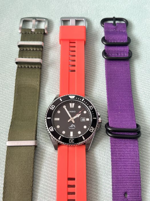 Casio Duro MDV-106 Marlin 200m Diver + 3 каишки | Отлично състояние