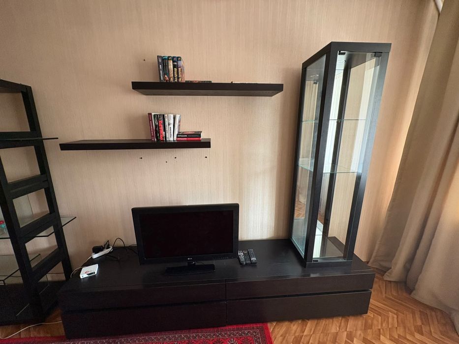 Продам стенку под ТВ