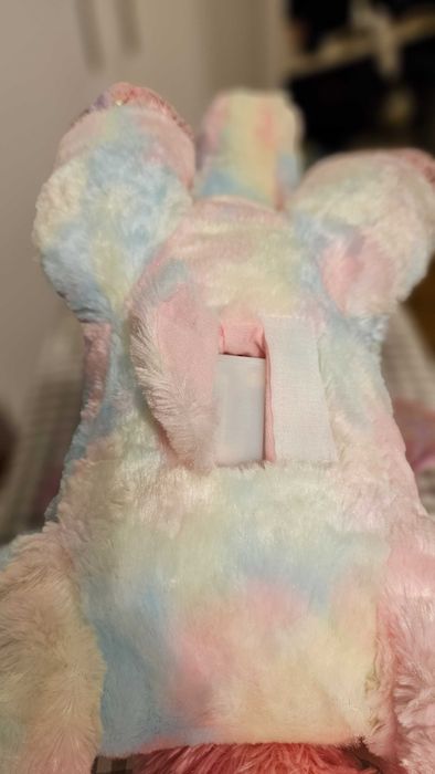 Jucarie plus UNICORN cu lumini si sunete marime medie ca NOUA