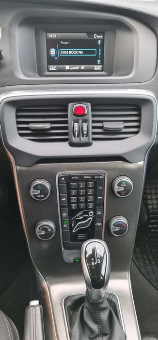 Volvo V40 Cross Country D2 Automat • 134.000 km  reali
