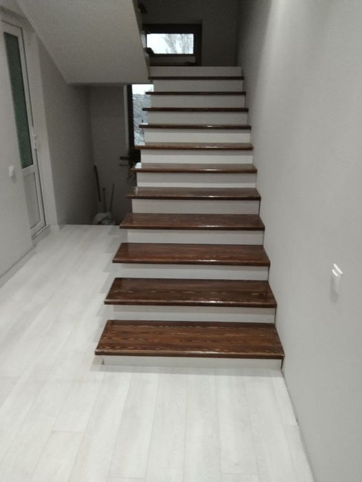 Sifatli eshiklar va zinapoyalar