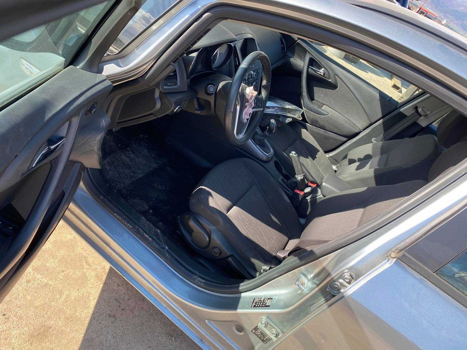 Опел Астра J 1.6 дизел 110к.с.