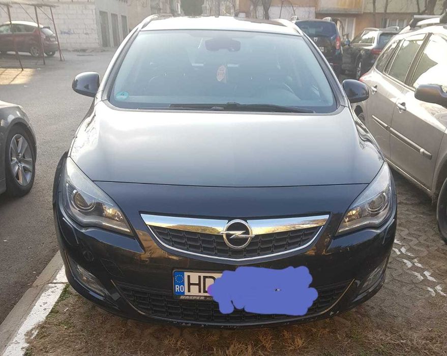 Opel Astra J Sports Tourer - 2011 - 125 cai