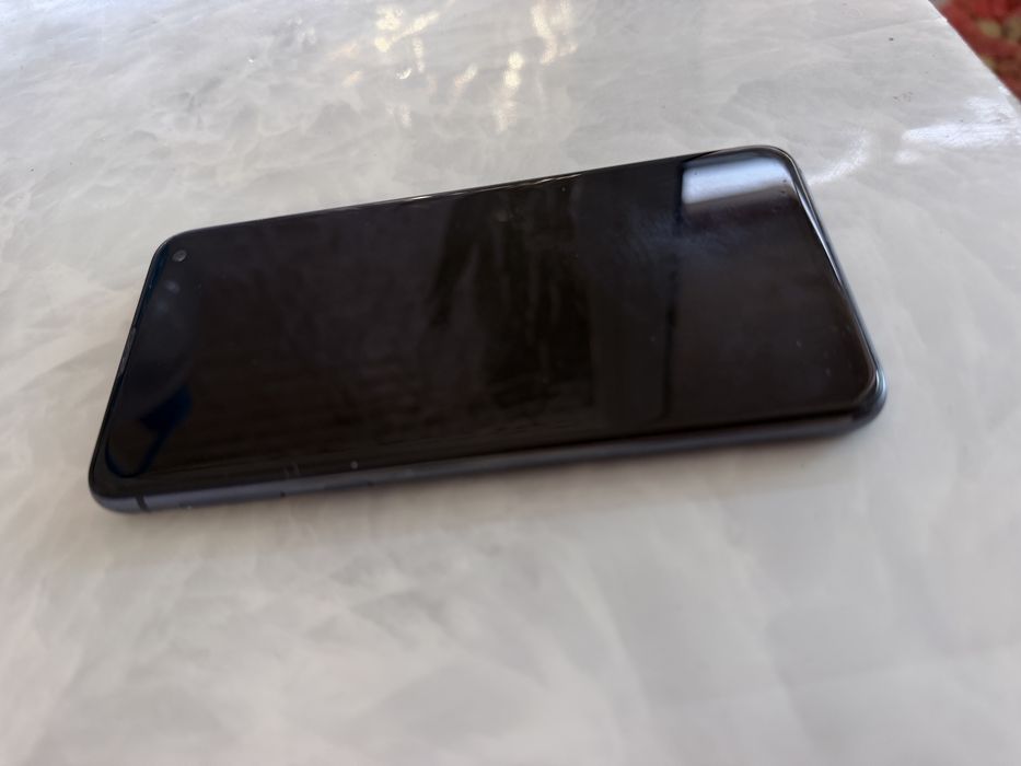 Samsung s10e сост отлично