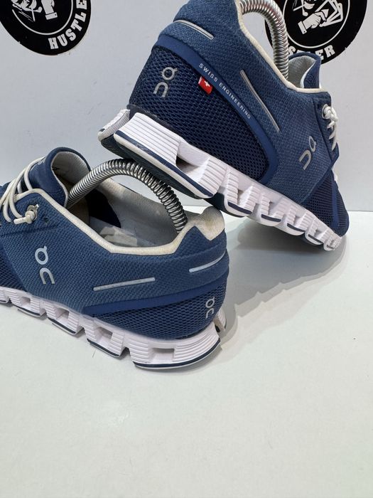 Маратонки ON CLOUD .Номер 38.5