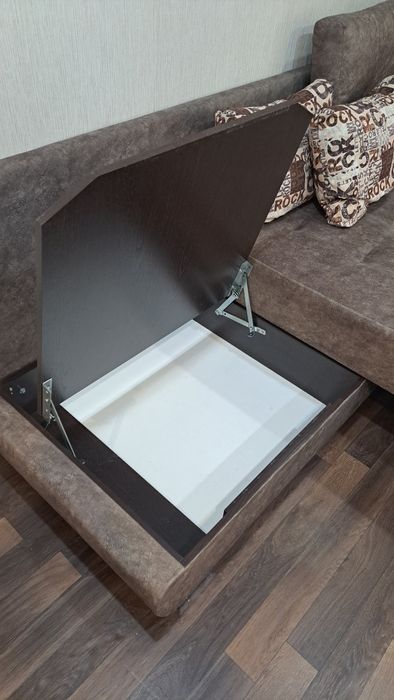 Продам угловой диван