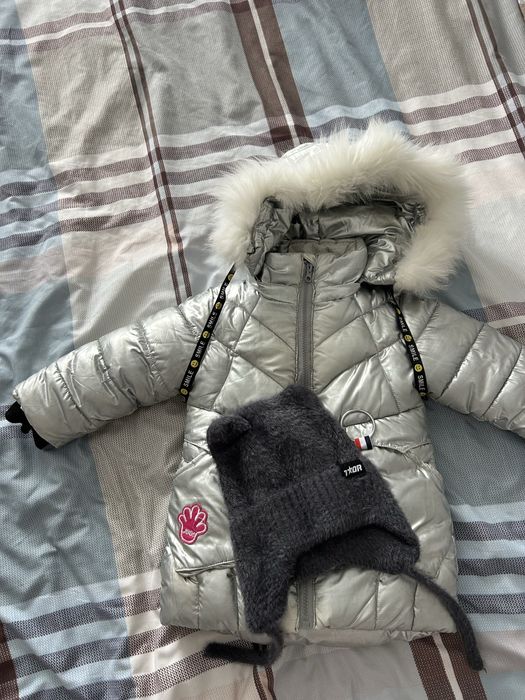 Продам куртку на девочку