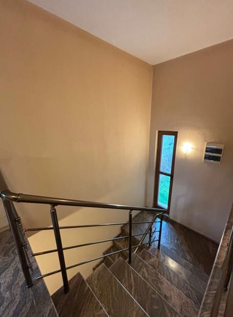 Дава се под наем Къща в Божурище - 300 кв.м за 1500 € - Снимка #12