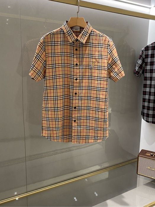 Camasa Burberry , calitate premium , pe comanda , noua , M