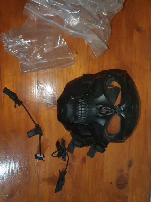 Vând mască airsoft