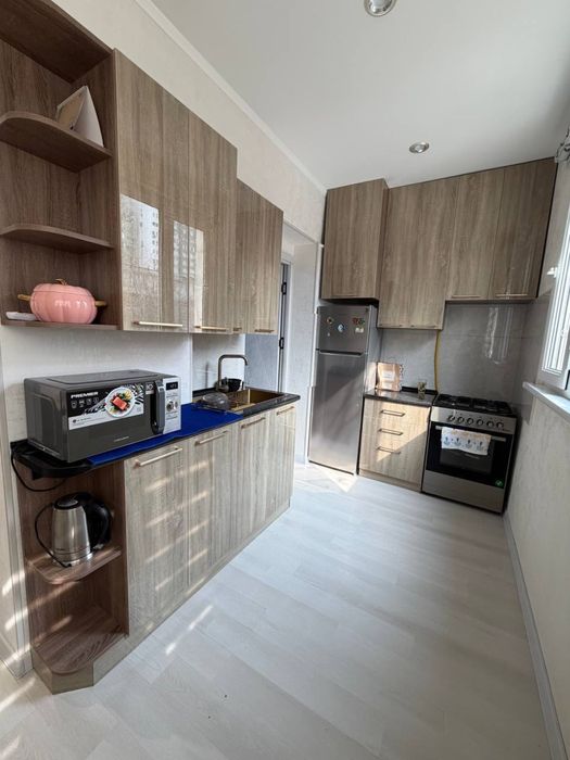 2/2/4 Ц 5, Монумент мужества, метро минор