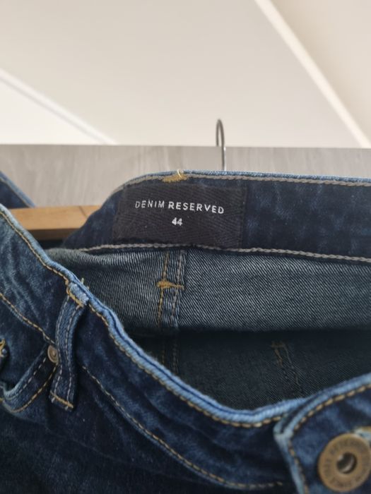 Vând blugi dama  50 lei