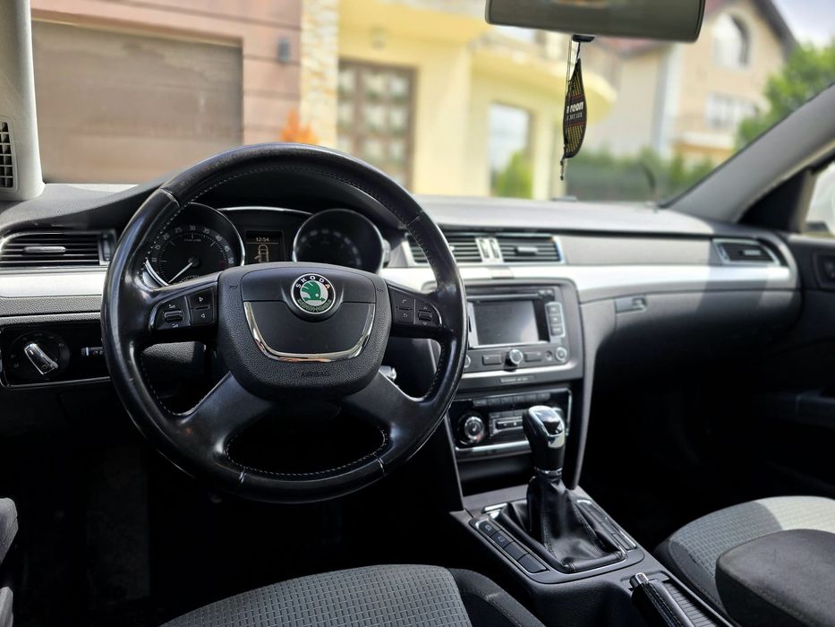 Skoda Superb 2012