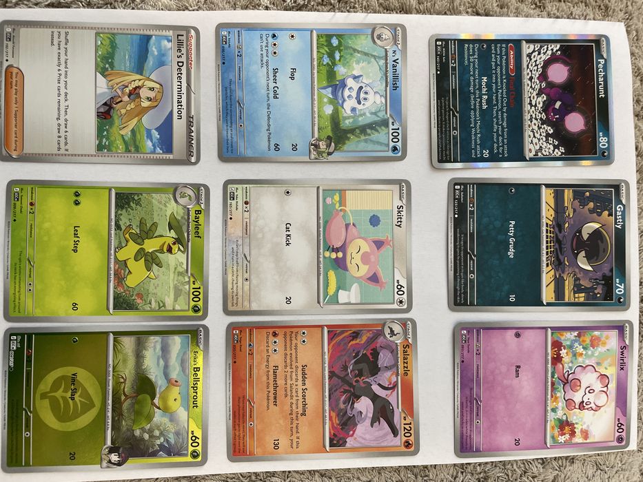 Carduri pokemon noi, ne uzate din colectia originala.