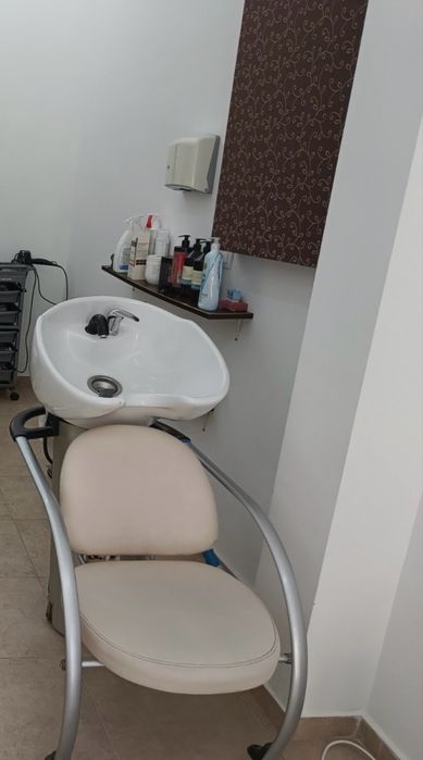 Измивна колона за фризьорски салон