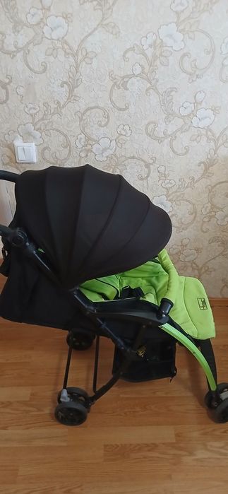 Детская коляска легкая