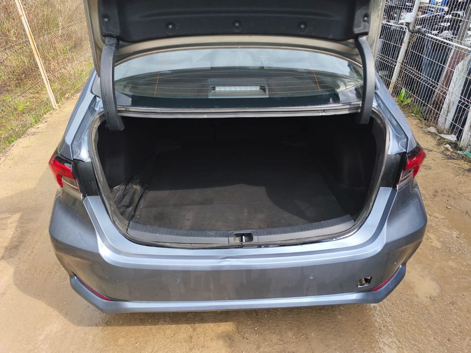 Toyota Corolla 2021 77.000 KM HIBRID usor avariat / avariate