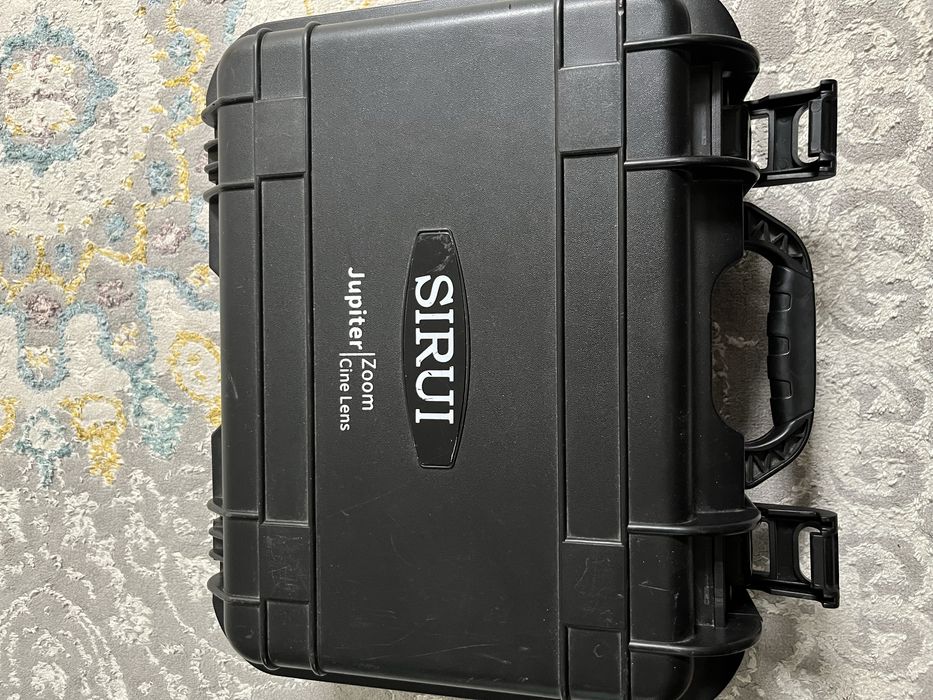Sirui 28-85mm cine lens