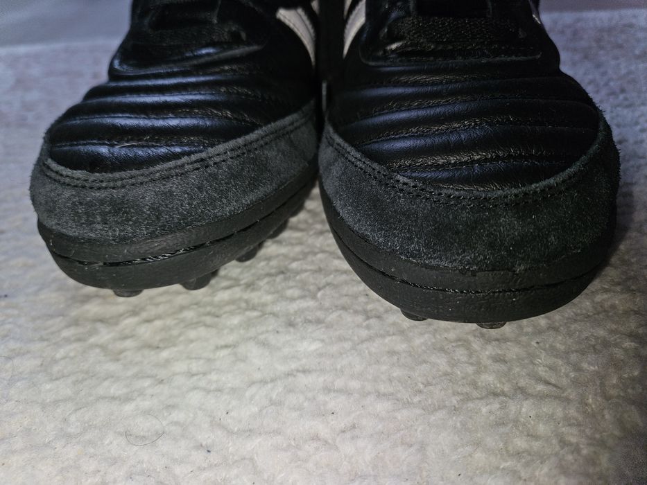 Vind adidas teren sintetic