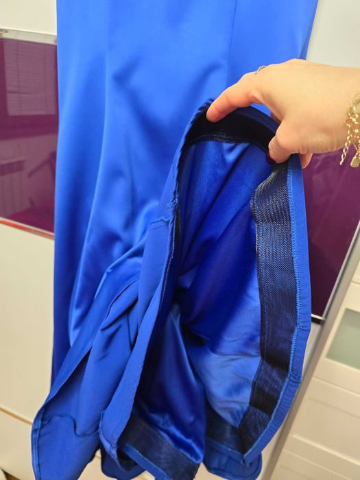 Рокля за абитуринтски бал