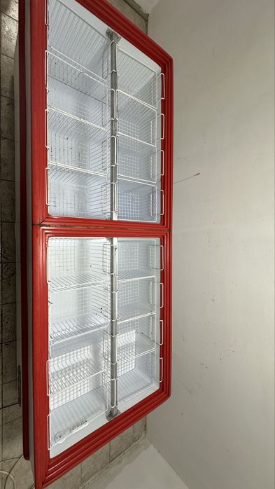 Витринный холодильник