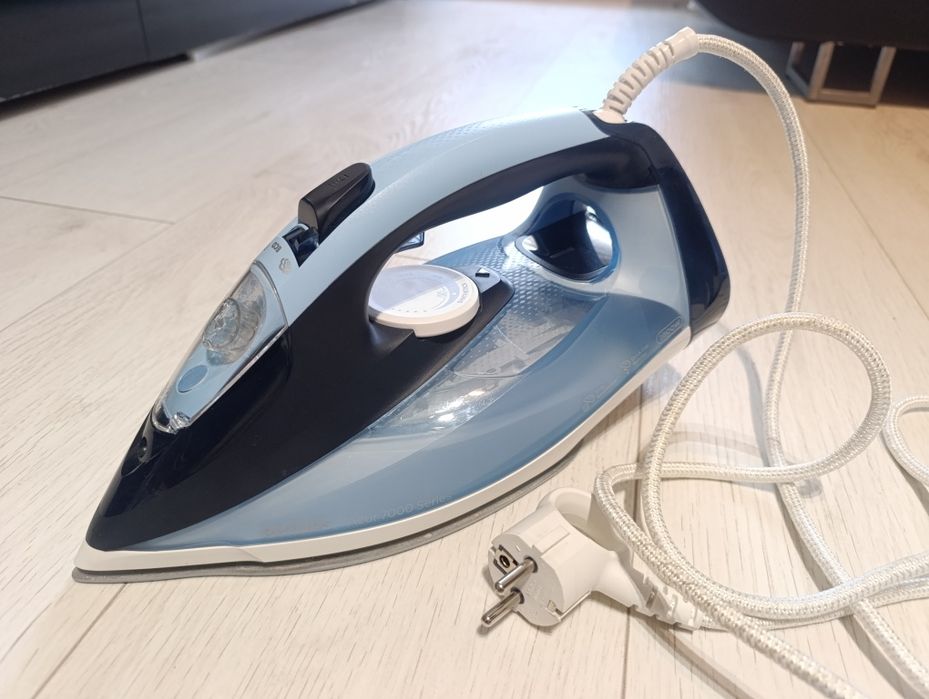 Fier calcat, PHILIPS AZUR 7000 series