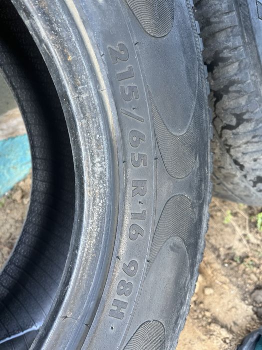 Продам комплект шины 215/65/16