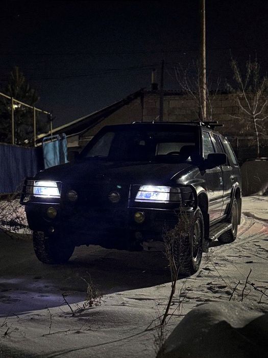 Opel frontera A 2.4i