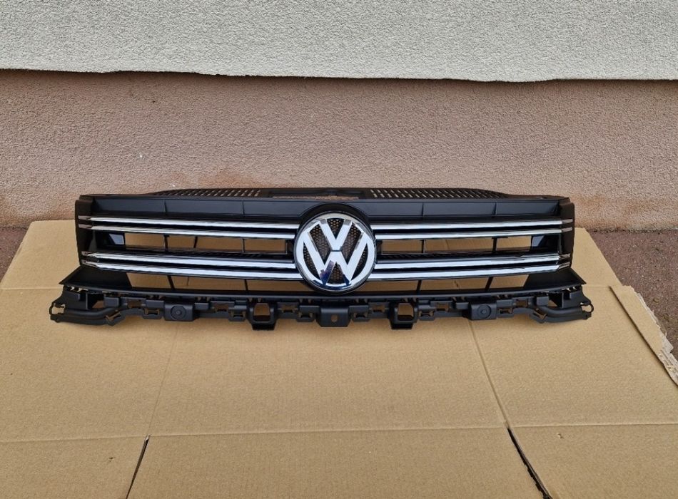 Grila centrala Vw Tiguan facelift 2011-2016 NOUA AM