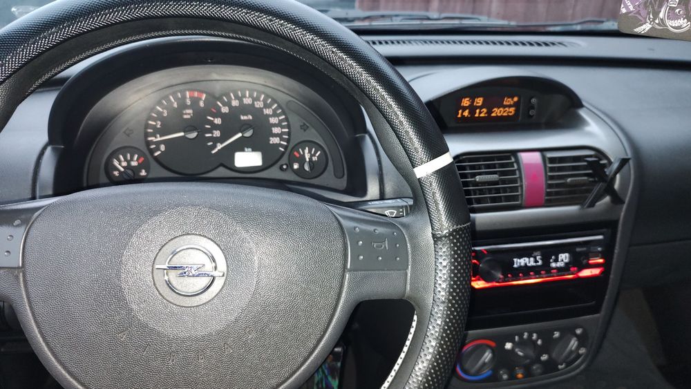 Vînd Opel Corsa C