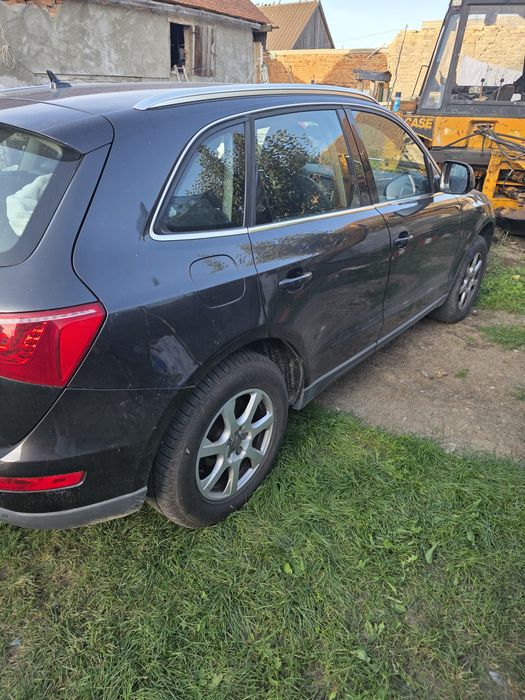 De vânzare Audi Q5 cutie manuală în 6 trepte