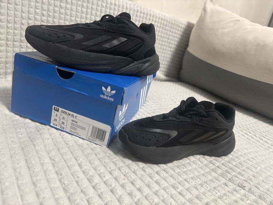 Adidas  ozelia маратонки
