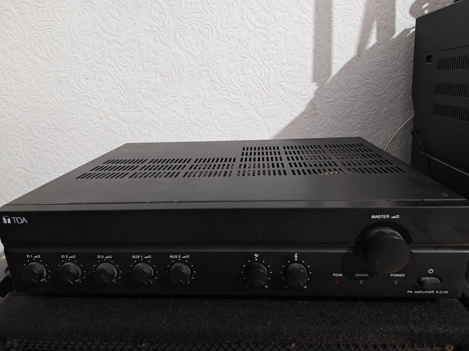 Усилвател TOA a 2120