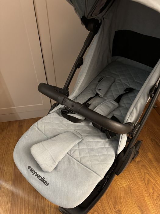 Продам коляску easywalker