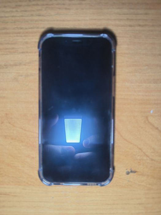 Продам айфон  13 мини срочно