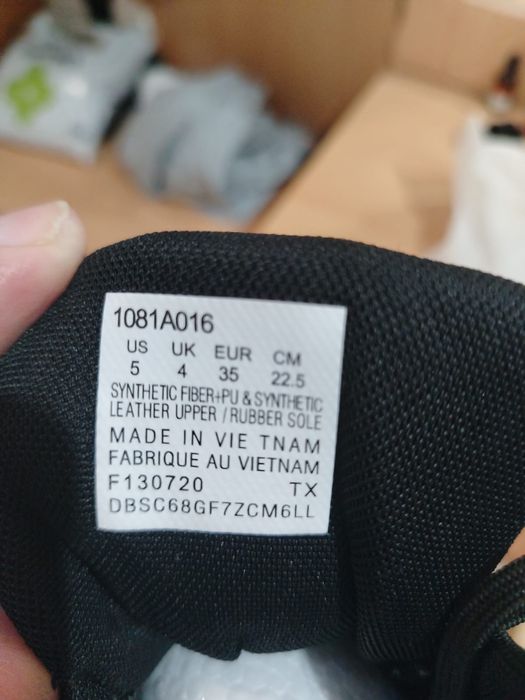 Продам борцовки  размер 35