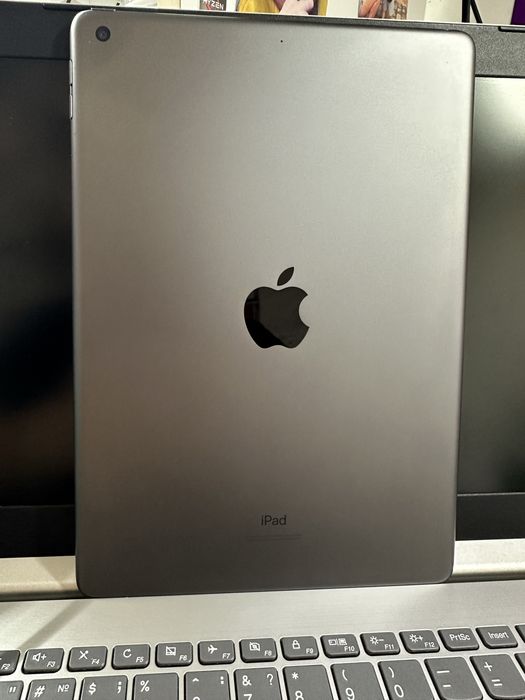 Продам Ipad 7-поколения 10.2