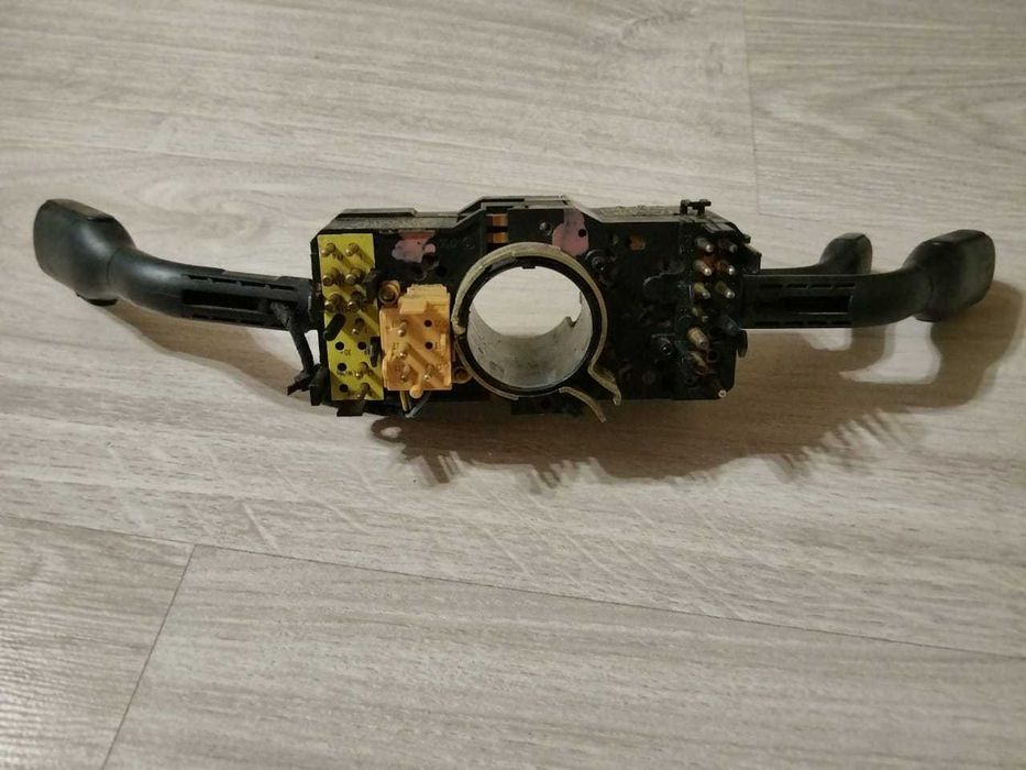 Подрулевой переключатель (гитара). Ауди 80