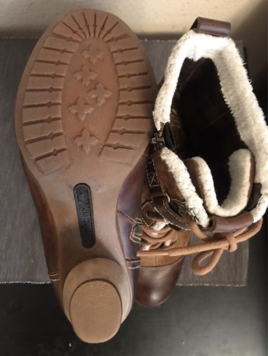 Продам женские полусапожки Тимберленд