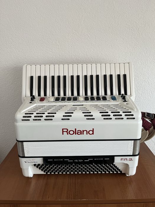Дигитален акордеон Roland FR-3s Бартер