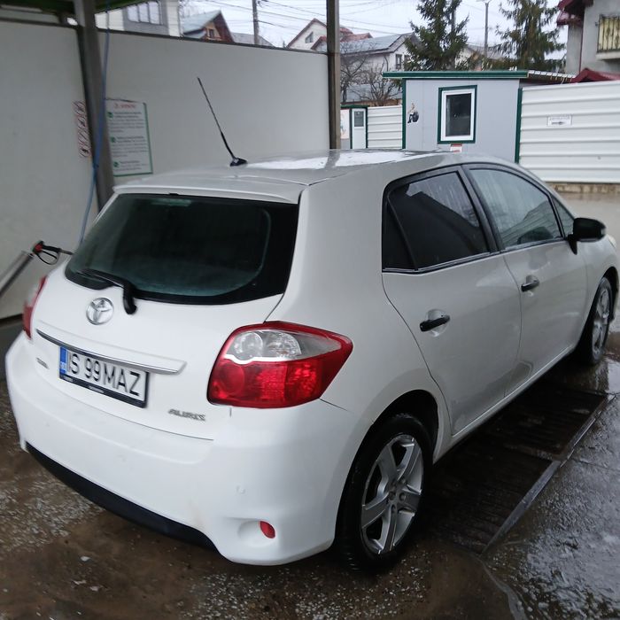 Vând Toyota Auris 1.4 benzină din 2011